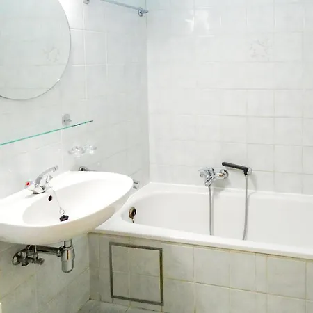 In Near The Beach, Cleaning Included Apartamento Nieuwpoort