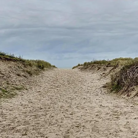 In Near The Beach, Cleaning Included * Nieuwpoort