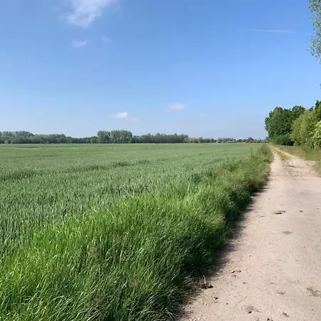 In Near The Beach, Cleaning Included Apartamento